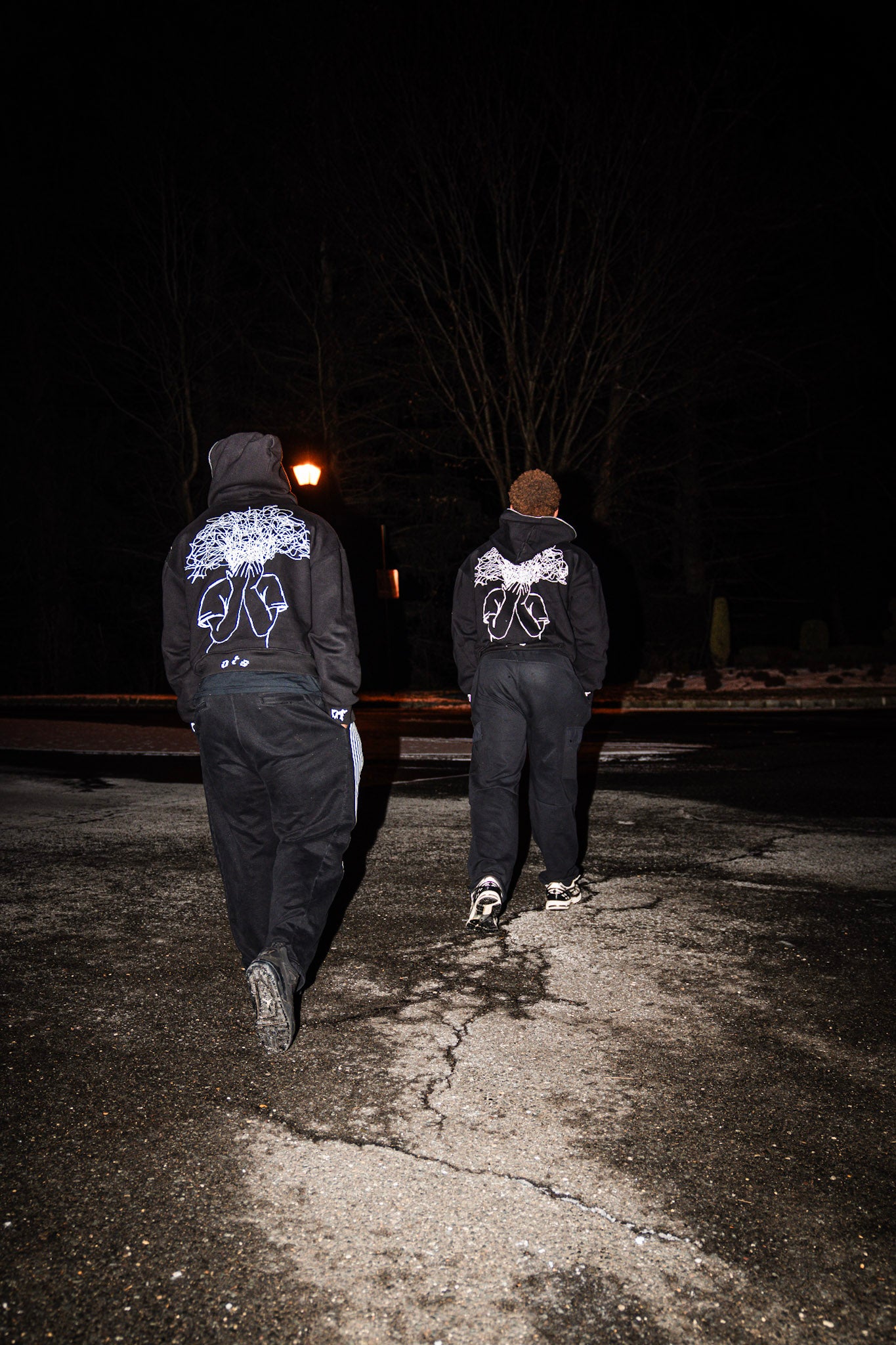 BLACK OT ZIPUP